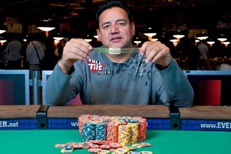 2010 Bracelet Champion #33 -- Jos Luis Velador